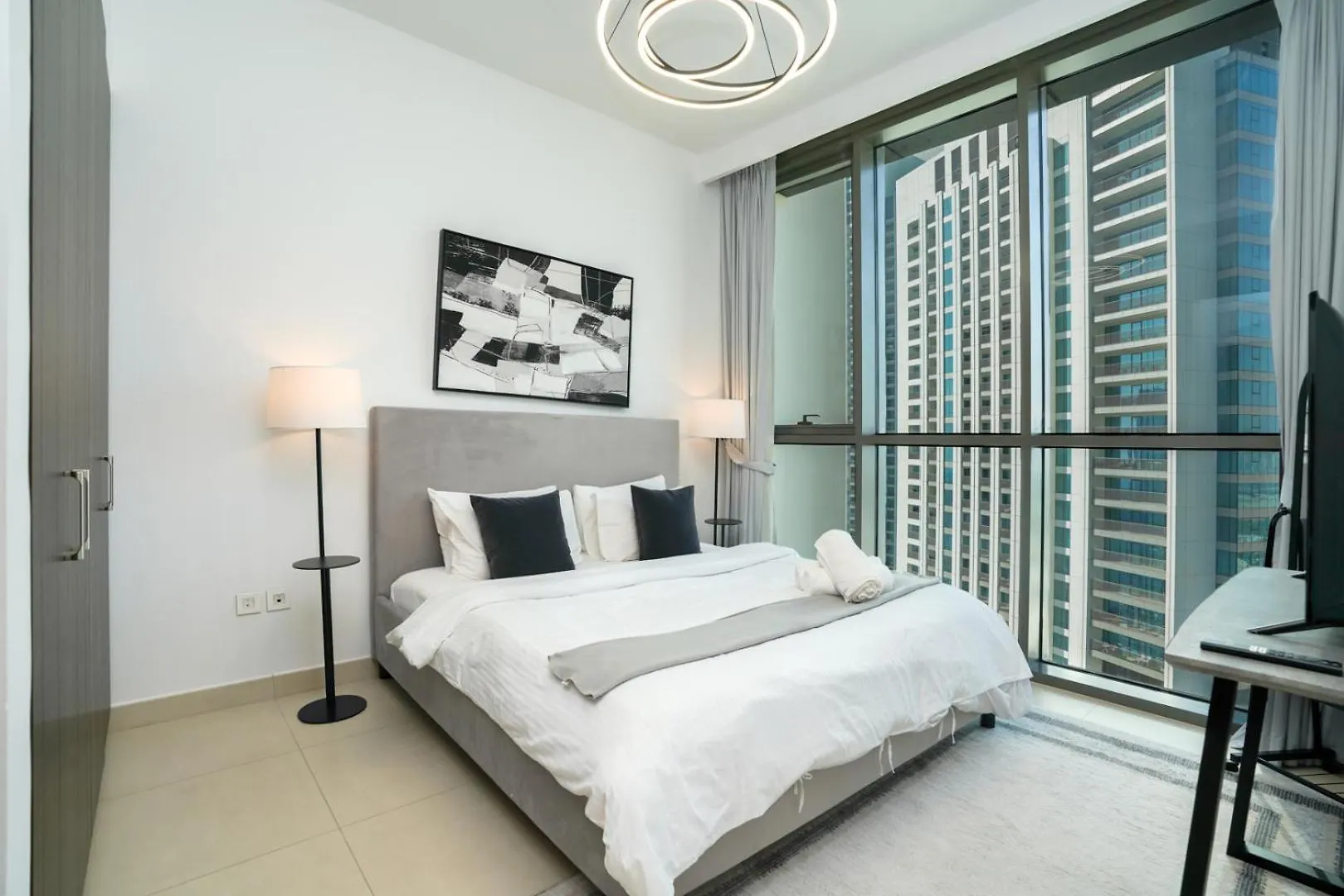 Downtown Luxury, Direct Access To The Dubai Mall