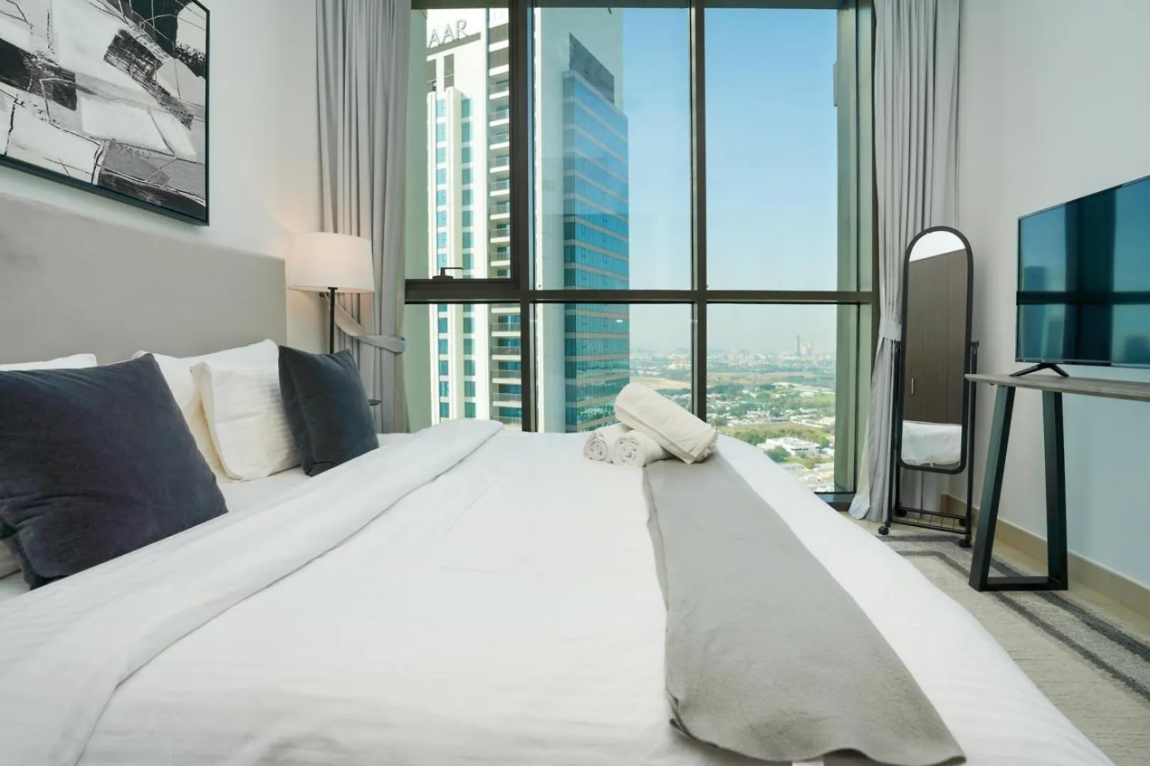 Downtown Luxury, Direct Access To The Dubai Mall Apartment